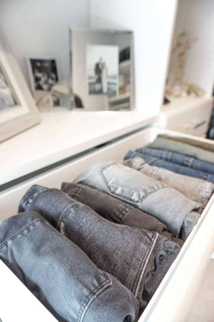 Fall Closet overhaul - folding clothes to make it so you can see them in drawers as pictured by these jeans