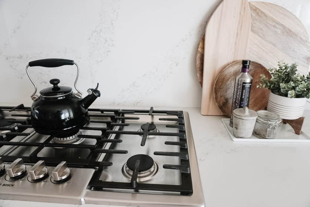 Signed Samantha's things you need to clean this week includes your stove top which is pictured here.