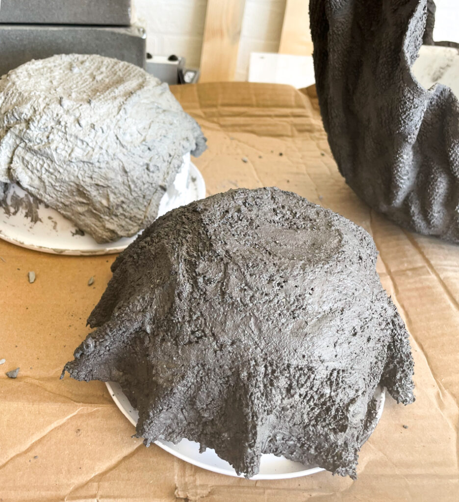 DIY gifts in the making - concrete decorative bowls in the making